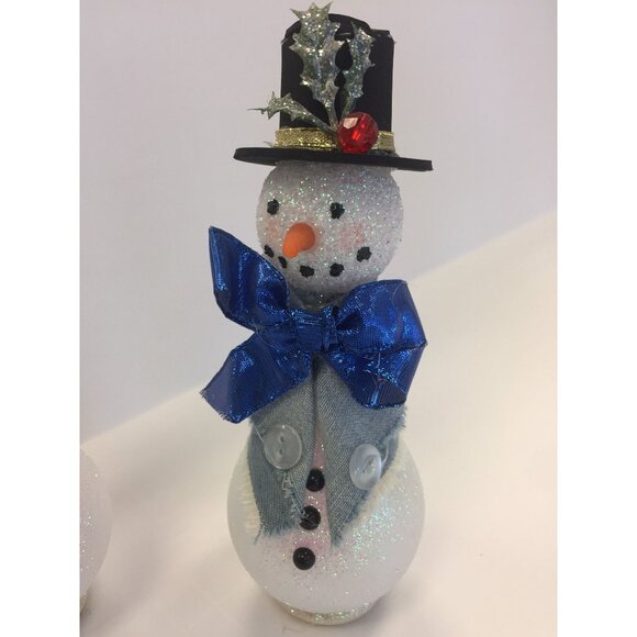 Vintage Handmade Mr. & Mrs. Snowman Carrot Nose Made From Long Life 60 Watt Bulb - Picture 4 of 6